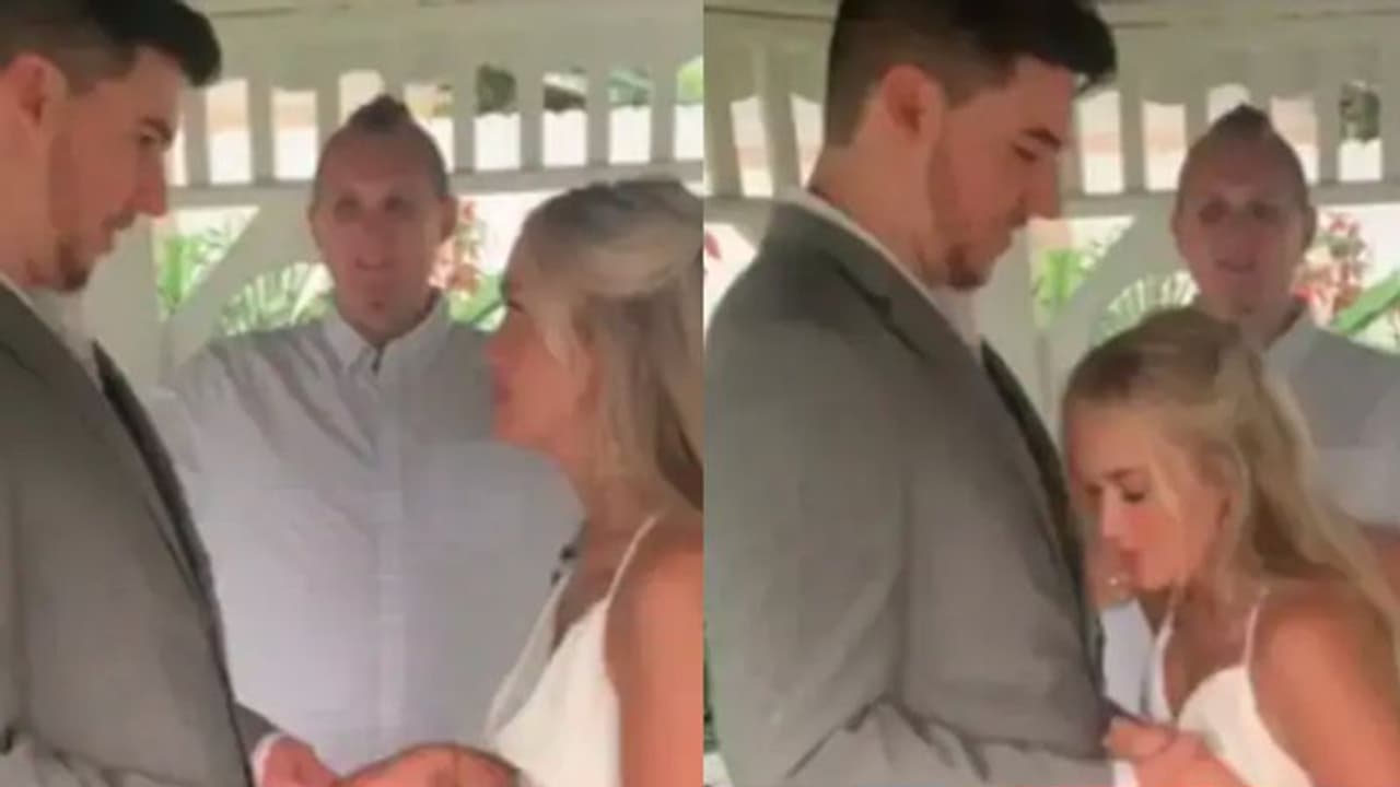 चक्कर खाकर गिरी दुल्हन दूल्हे पर कर दी उल्टी, जानें लड़की के साथ क्या हुआ जो शादी का फंक्शन हुआ बर्बाद चक्कर खाकर गिरी दुल्हन दूल्हे पर कर दी उल्टी, जानें लड़की के साथ क्या हुआ जो शादी का फंक्शन हुआ बर्बाद