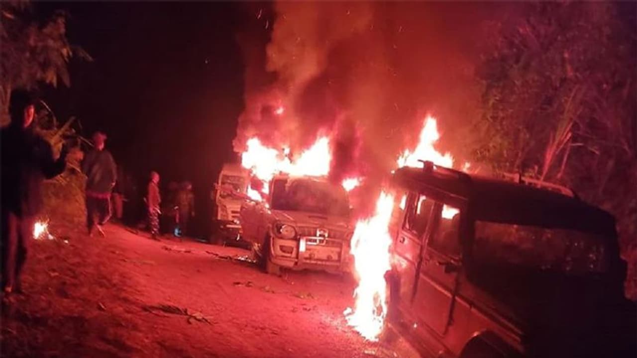 Nagaland firing : നാഗാലാന്ഡ് വെടിവെപ്പ്: ഹോണ്ബില് ഫെസ്റ്റിവലില് നിന്ന് പിന്മാറി ഗോത്ര വിഭാഗങ്ങള് Nagaland firing : നാഗാലാന്ഡ് വെടിവെപ്പ്: ഹോണ്ബില് ഫെസ്റ്റിവലില് നിന്ന് പിന്മാറി ഗോത്ര വിഭാഗങ്ങള്