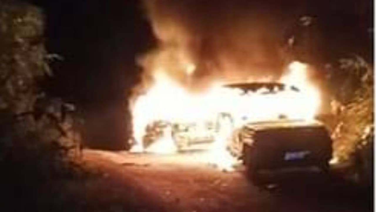 സുരക്ഷാ സേനക്ക് പിഴച്ചു; നാഗാലാന്റിൽ 12 ഗ്രാമീണർ കൊല്ലപ്പെട്ടു, രണ്ട് പേർക്ക് പരിക്ക്; പ്രതിഷേധം ശക്തം സുരക്ഷാ സേനക്ക് പിഴച്ചു; നാഗാലാന്റിൽ 12 ഗ്രാമീണർ കൊല്ലപ്പെട്ടു, രണ്ട് പേർക്ക് പരിക്ക്; പ്രതിഷേധം ശക്തം