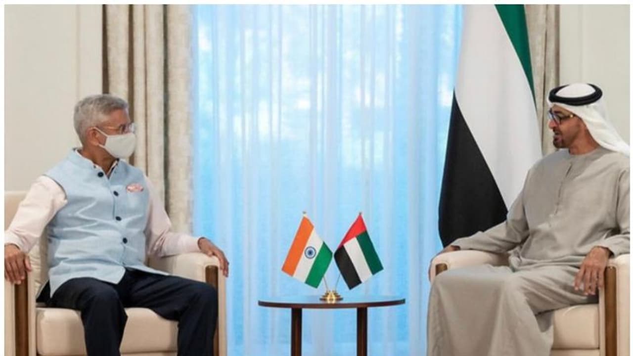 Gulf News : വിദേശകാര്യ മന്ത്രി എസ് ജയ്ശങ്കര് അബുദാബി കിരീടാവകാശിയുമായി കൂടിക്കാഴ്ച നടത്തി Gulf News : വിദേശകാര്യ മന്ത്രി എസ് ജയ്ശങ്കര് അബുദാബി കിരീടാവകാശിയുമായി കൂടിക്കാഴ്ച നടത്തി