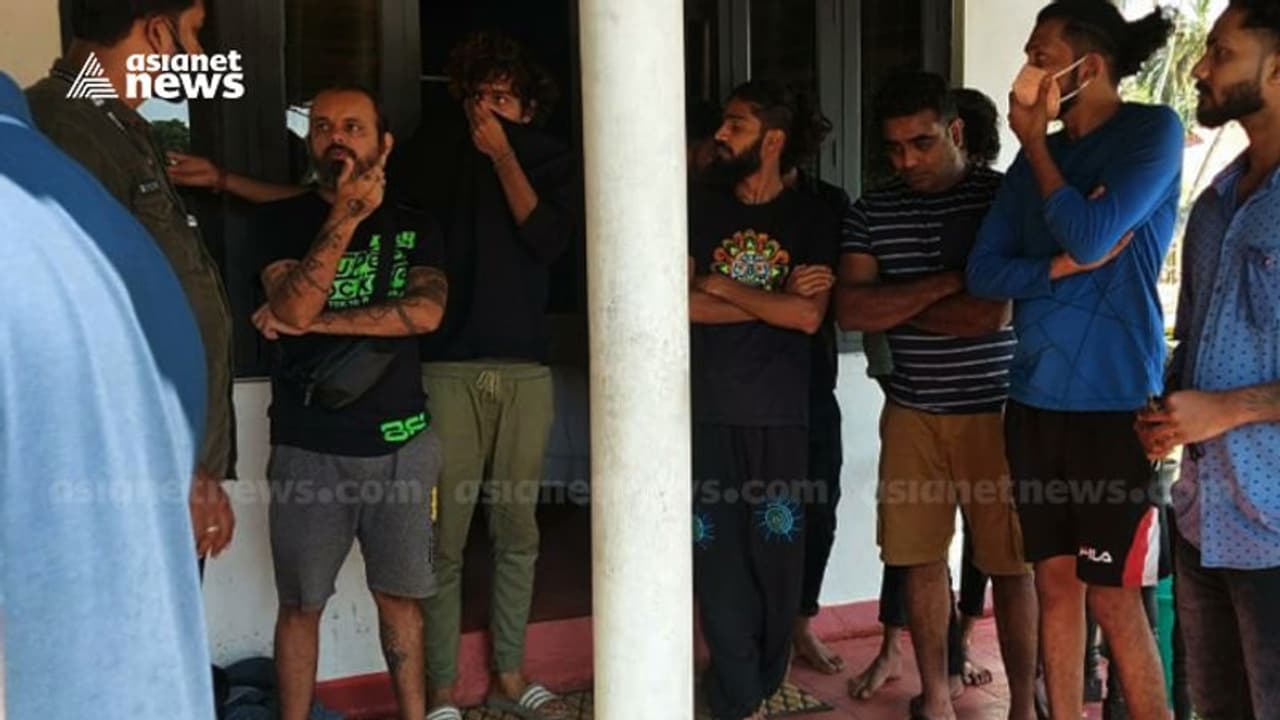 Drug Party : തിരുവനന്തപുരത്തെ റിസോർട്ടിൽ ലഹരി പാർട്ടി, സംഘാടകരും അതിഥികളും പിടിയിൽ Drug Party : തിരുവനന്തപുരത്തെ റിസോർട്ടിൽ ലഹരി പാർട്ടി, സംഘാടകരും അതിഥികളും പിടിയിൽ