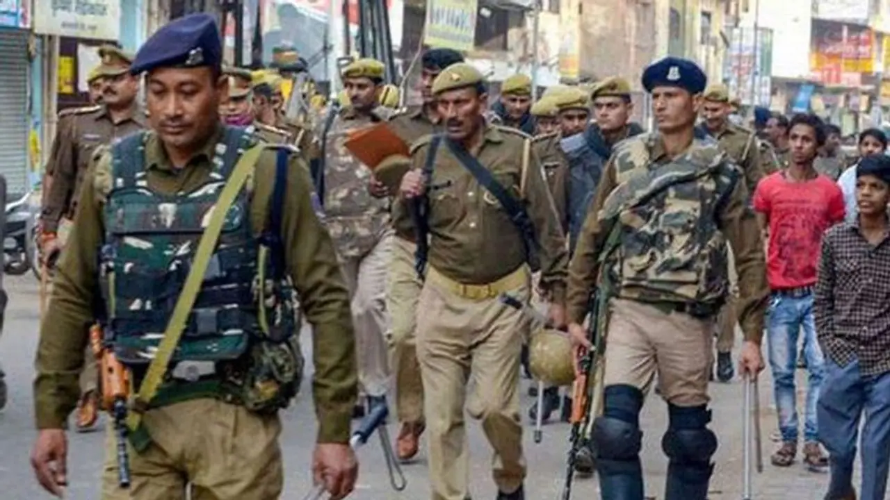 High Alert in Mathura: ಮಸೀದಿಗೆ ದಾಳಿ ಭೀತಿ: ಮಥುರಾದಲ್ಲಿ ಹೈಅಲರ್ಟ್ High Alert in Mathura: ಮಸೀದಿಗೆ ದಾಳಿ ಭೀತಿ: ಮಥುರಾದಲ್ಲಿ ಹೈಅಲರ್ಟ್