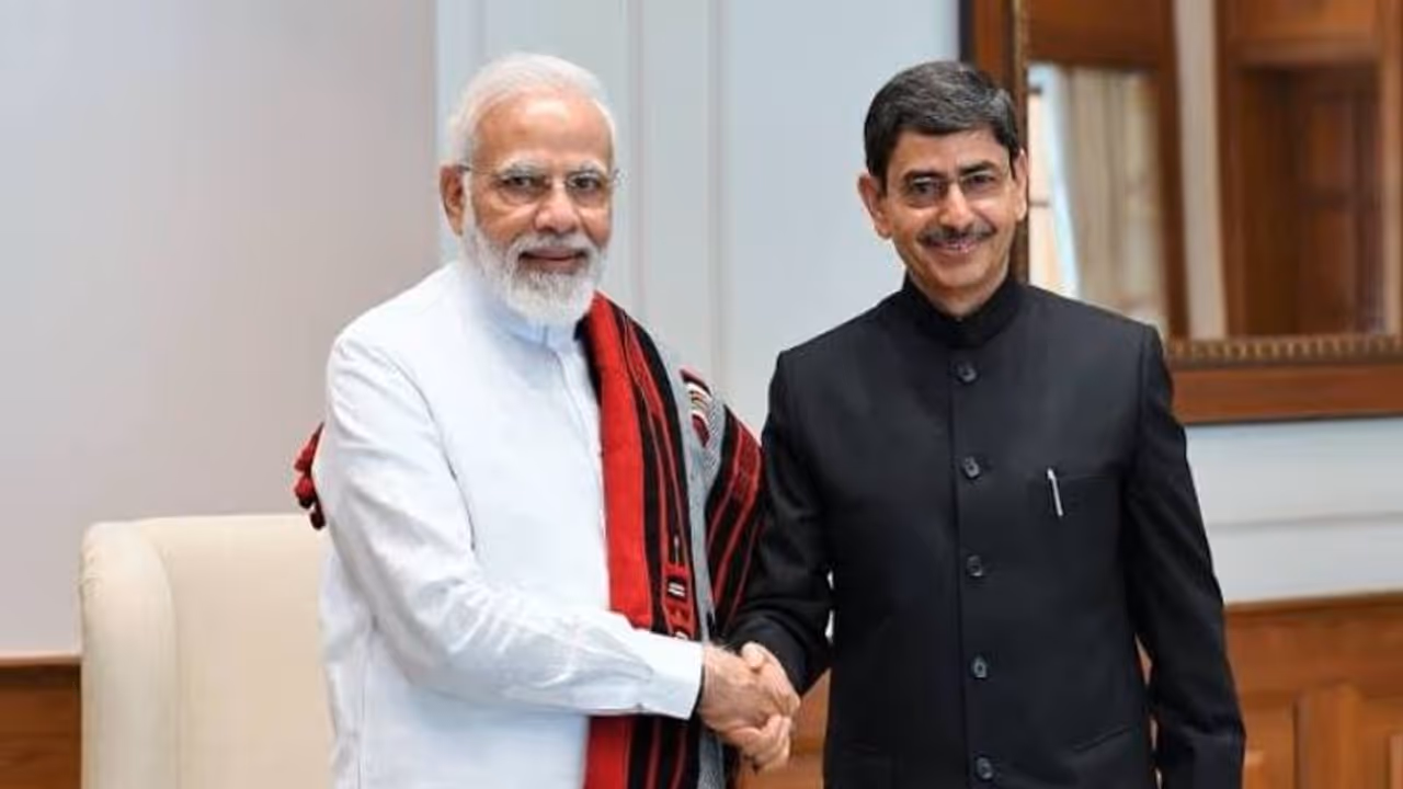 டெல்லிக்கு பறக்கும் ஆளுநர்.. சூடுபிடித்த குடியரசு தலைவர் தேர்தல் களம் பாஜக பிளான் இதுதானா ? டெல்லிக்கு பறக்கும் ஆளுநர்.. சூடுபிடித்த குடியரசு தலைவர் தேர்தல் களம் பாஜக பிளான் இதுதானா ?