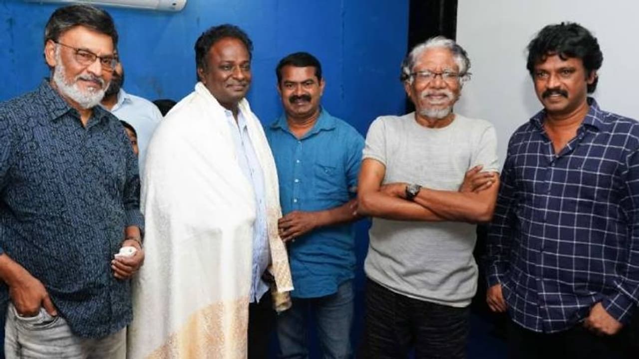 AntiIndian : திட்டுவதற்கு வாய்ப்பே தரல... ப்ளூ சட்டை மாறனின் படத்தை புகழ்ந்து தள்ளிய பாரதிராஜா AntiIndian : திட்டுவதற்கு வாய்ப்பே தரல... ப்ளூ சட்டை மாறனின் படத்தை புகழ்ந்து தள்ளிய பாரதிராஜா