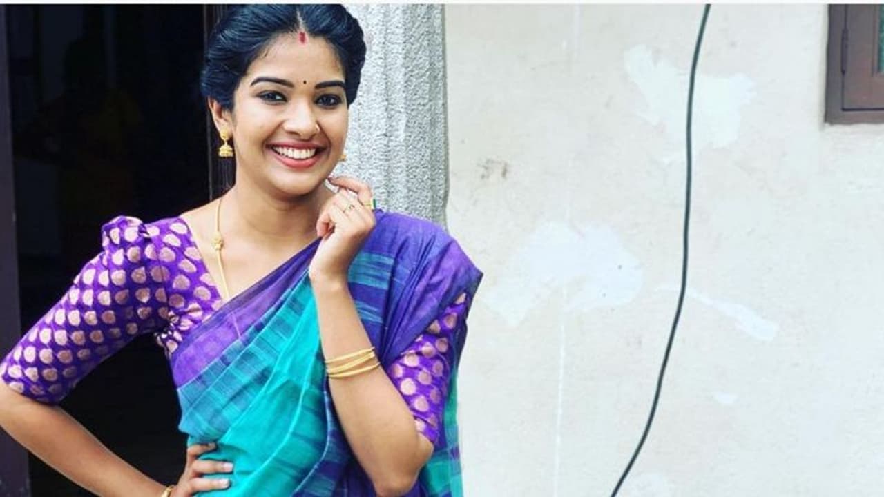 മഞ്ഞുരുകും കാലത്തിലെ ജാനിക്കുട്ടി; ചിത്രവുമായി മോനിഷ