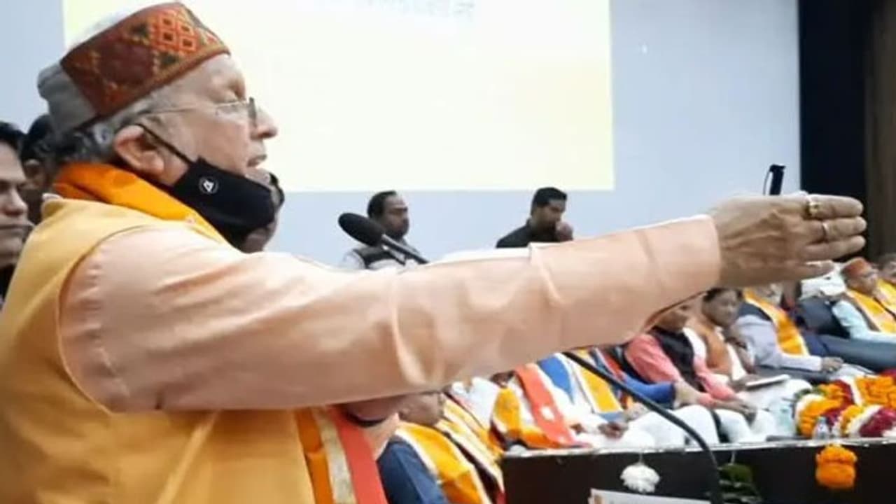 यूपी के चिकित्सा शिक्षा मंत्री सुरेश खन्ना का सपा पर हमला, कहा सपा है आतंकियों की हिमायती यूपी के चिकित्सा शिक्षा मंत्री सुरेश खन्ना का सपा पर हमला, कहा सपा है आतंकियों की हिमायती