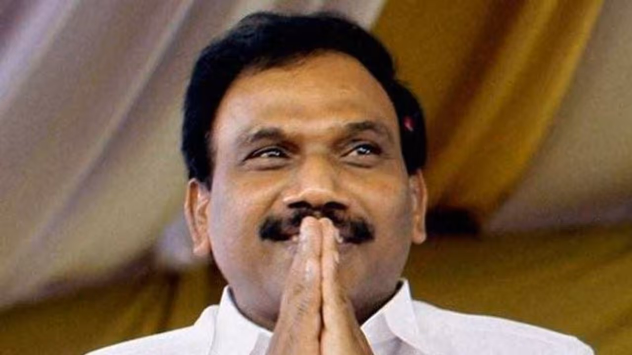 திருமாவளவனைப் போல குறிவைக்கப்படும் ஆ.ராசா.? காவல் நிலையம் காவல் நிலையமாக சென்று புகார் கொடுக்கும் பாஜக. திருமாவளவனைப் போல குறிவைக்கப்படும் ஆ.ராசா.? காவல் நிலையம் காவல் நிலையமாக சென்று புகார் கொடுக்கும் பாஜக.