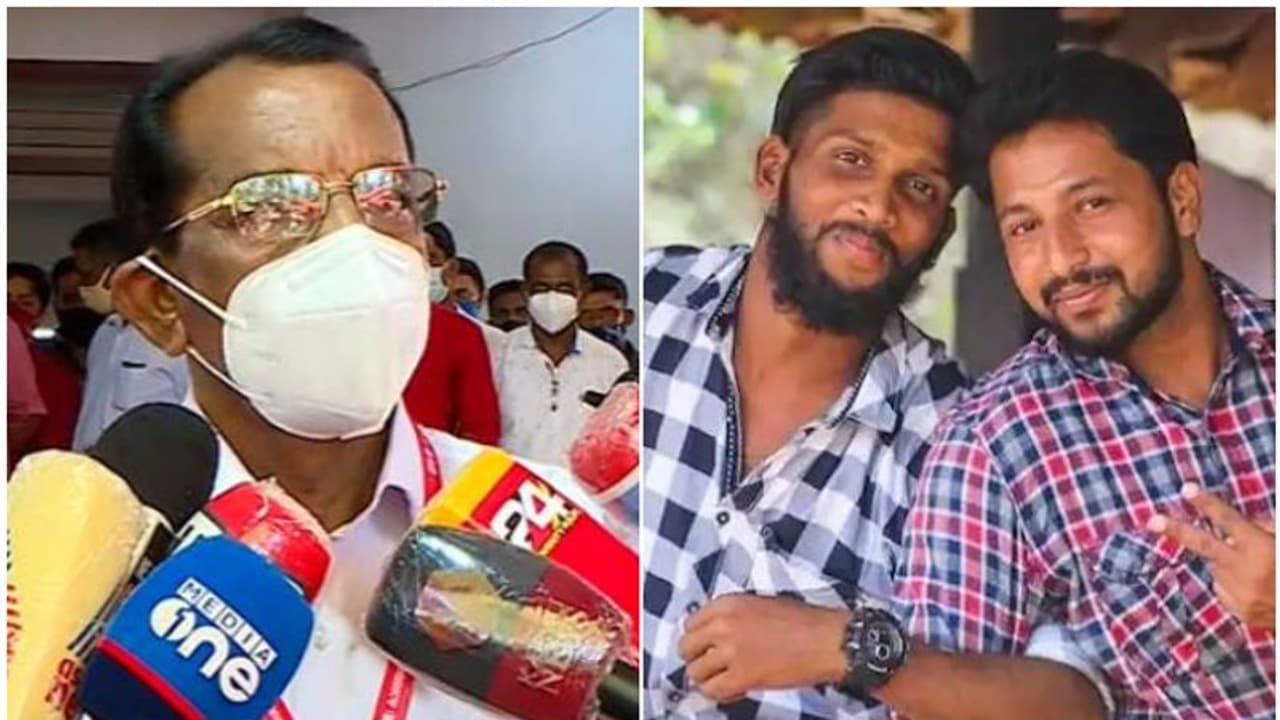 Periya Murder : പെരിയയിൽ രാഷ്ട്രീയ പ്രതിരോധം; 'ഒപ്പമുണ്ട്' അറസ്റ്റിലായവരുടെ വീട്ടിലെത്തി ജില്ലാ സെക്രട്ടറി