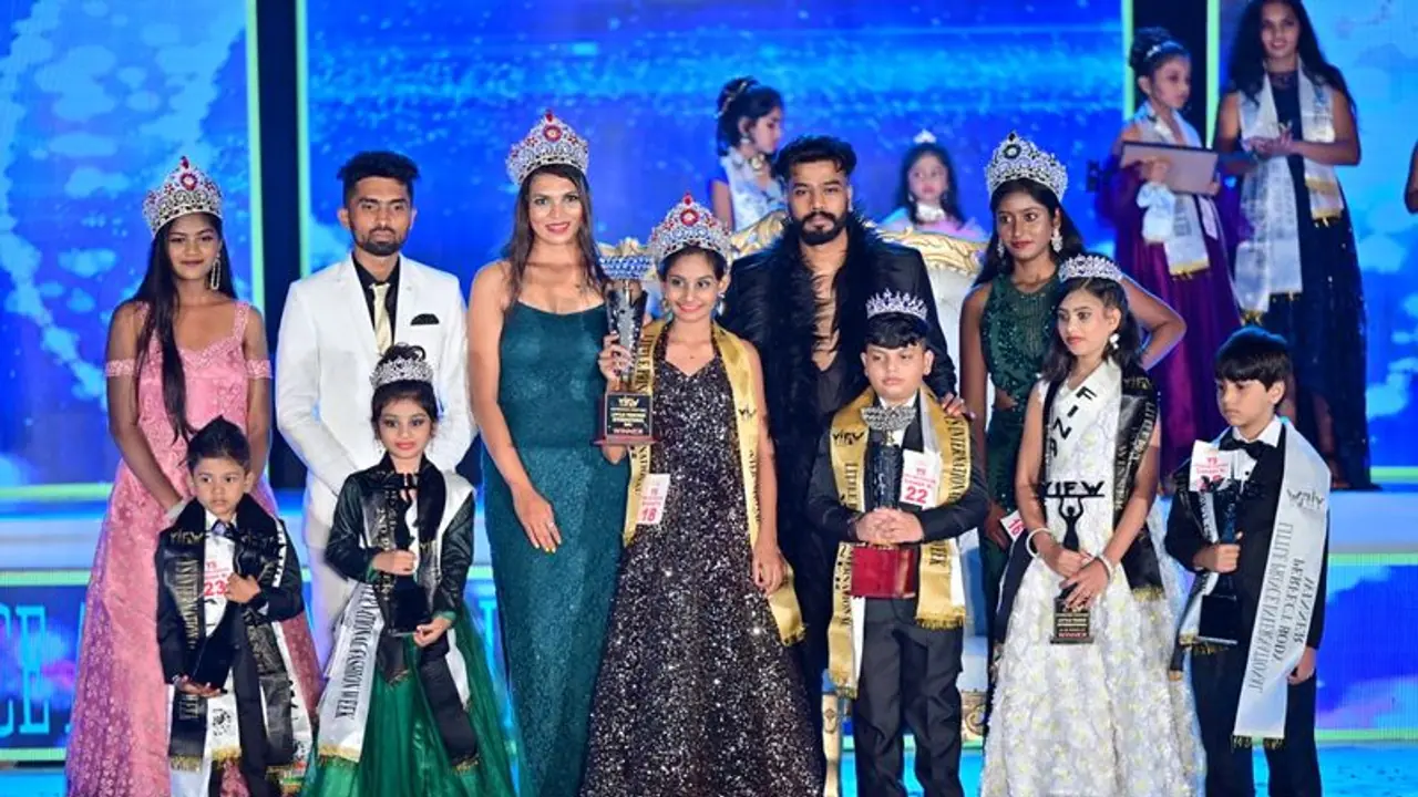 Bengaluru Fashion Week: ಮನಸು ಕದ್ದ ಮಕ್ಕಳ ರ್ಯಾಂಪ್ ವಾಕ್, ಬೆಂಗಳೂರಲ್ಲಿ ಮಾಡೆಲ್ ಲೋಕ Bengaluru Fashion Week: ಮನಸು ಕದ್ದ ಮಕ್ಕಳ ರ್ಯಾಂಪ್ ವಾಕ್, ಬೆಂಗಳೂರಲ್ಲಿ ಮಾಡೆಲ್ ಲೋಕ