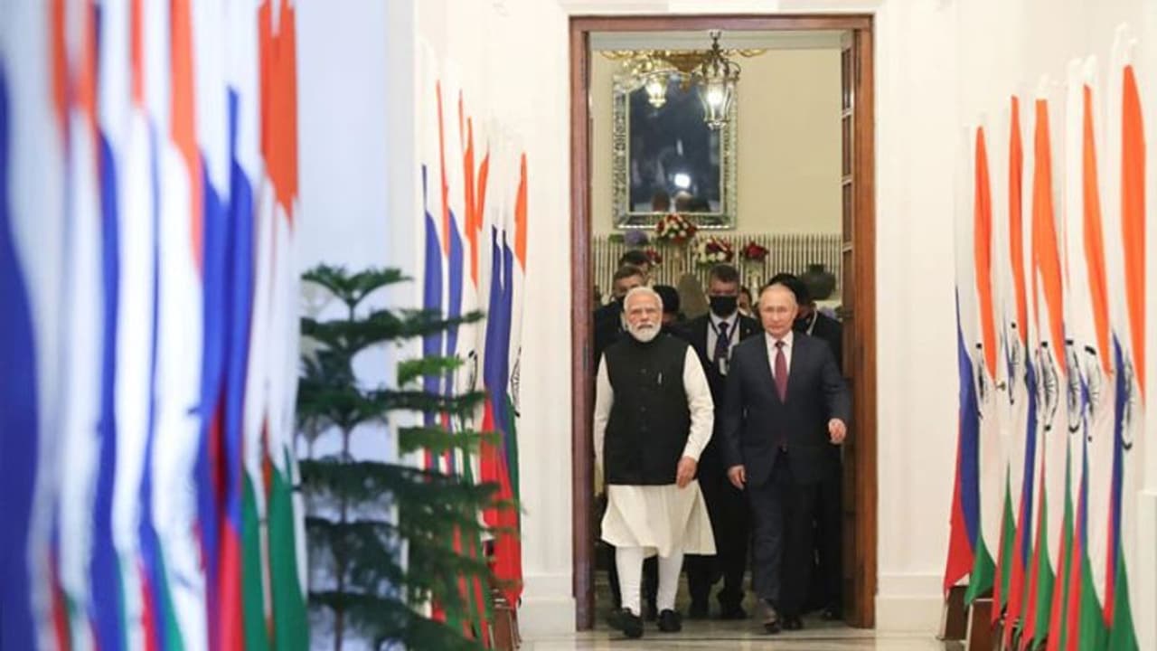 Putin India Visit:, 6 लाख करोड़ के बूस्टर डोज से दुनिया की ताकतवर इकोनॉमी बनेंगे दो पुराने यार Putin India Visit:, 6 लाख करोड़ के बूस्टर डोज से दुनिया की ताकतवर इकोनॉमी बनेंगे दो पुराने यार