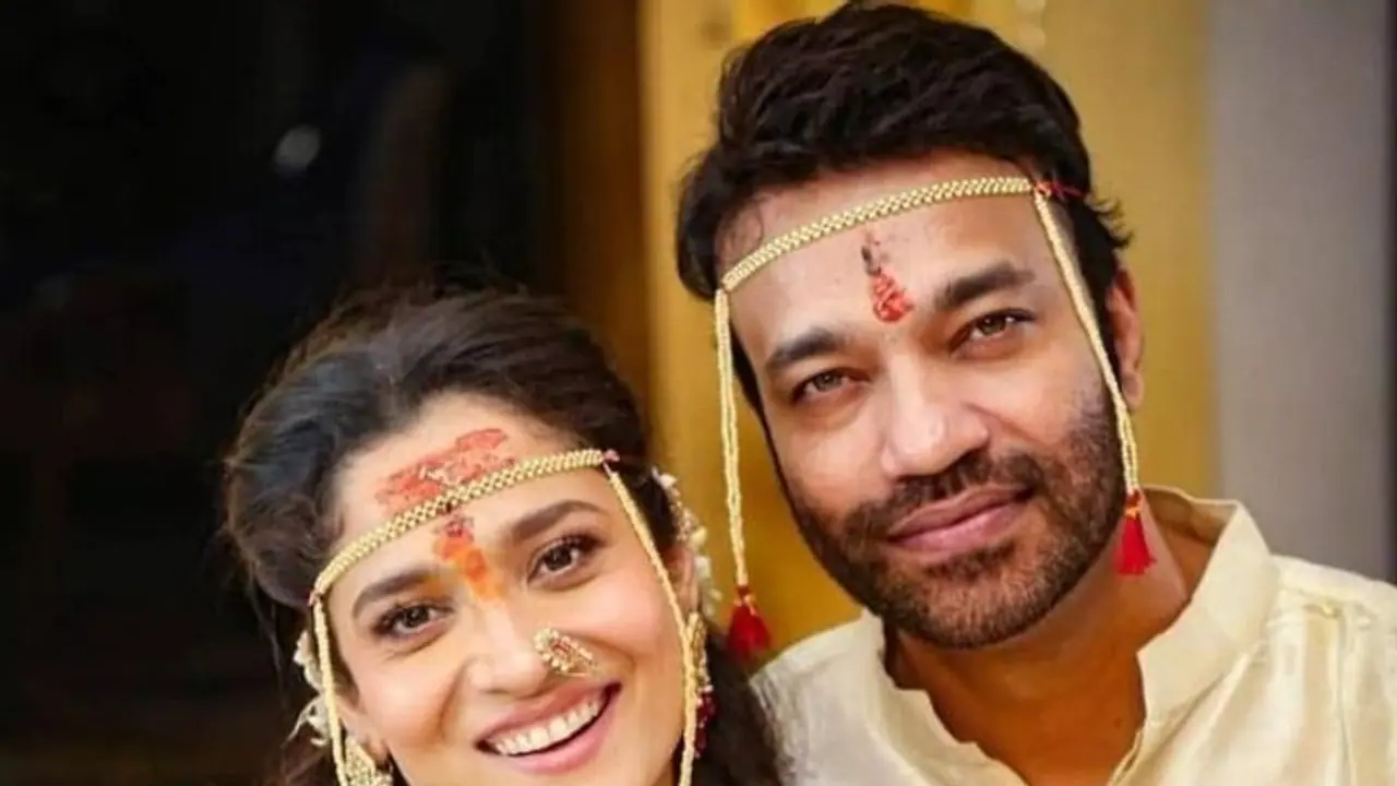 Ankita Lokhande : திருமணத்திற்கு தயாரான மறைந்த "தோனி" சுஷாந்தின் முன்னாள் காதலி அங்கிதா விக்கி ஜெயின் ஜோடி!! Ankita Lokhande : திருமணத்திற்கு தயாரான மறைந்த "தோனி" சுஷாந்தின் முன்னாள் காதலி அங்கிதா விக்கி ஜெயின் ஜோடி!!