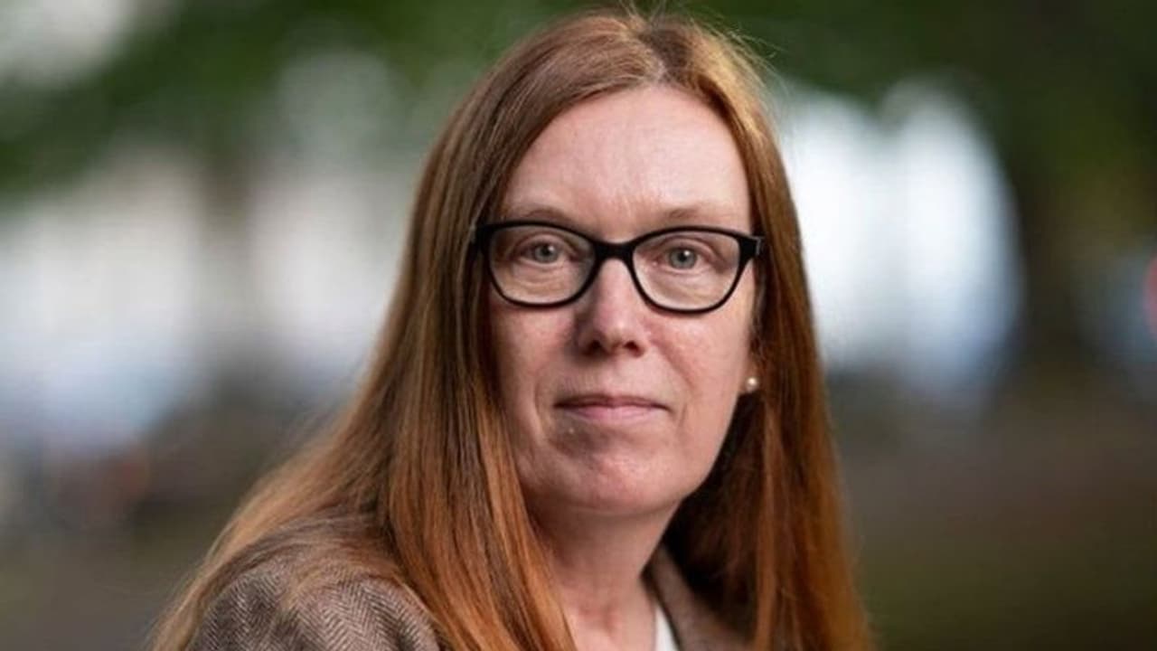 రాబోయే మహమ్మారులు మరింత ప్రమాదకరం: ఆక్స్ ఫర్డ్ టీకా సృష్టికర్త హెచ్చరికలు రాబోయే మహమ్మారులు మరింత ప్రమాదకరం: ఆక్స్ ఫర్డ్ టీకా సృష్టికర్త హెచ్చరికలు