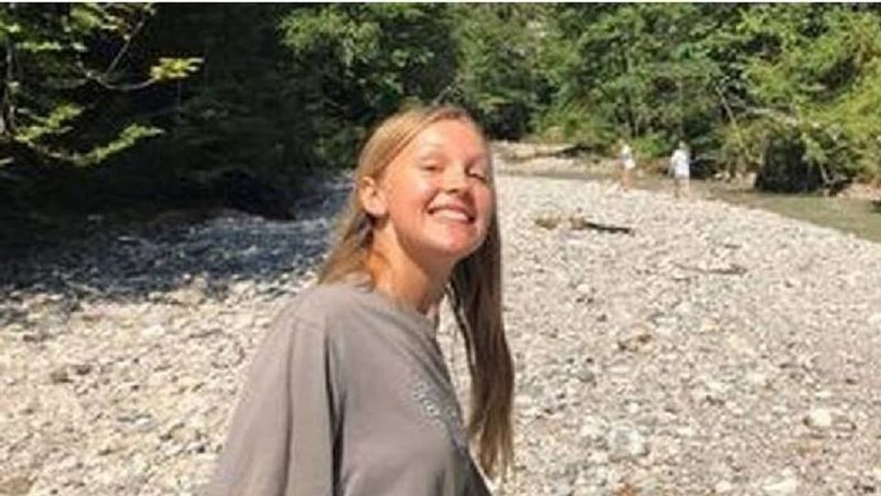 Amelie Osborn Smith : ജീവന് തിരിച്ചുകിട്ടിയത് ഭാഗ്യം, മുതലയുടെ പിടിയിൽനിന്നും അത്ഭുതകരമായി രക്ഷപ്പെട്ട യുവതി Amelie Osborn Smith : ജീവന് തിരിച്ചുകിട്ടിയത് ഭാഗ്യം, മുതലയുടെ പിടിയിൽനിന്നും അത്ഭുതകരമായി രക്ഷപ്പെട്ട യുവതി