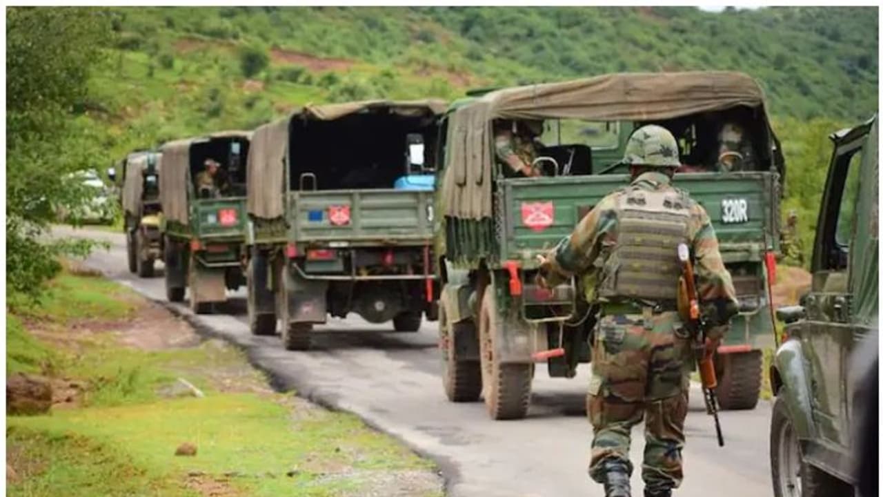 Armed Force Vacancies : സായുധ സേനയില്‍ ഓഫീസേഴ്സ് ഒഴിവുകൾ; കരസേനയിൽ 7476 , നേവിയിൽ 1265, എയർഫോഴ്സിൽ 621