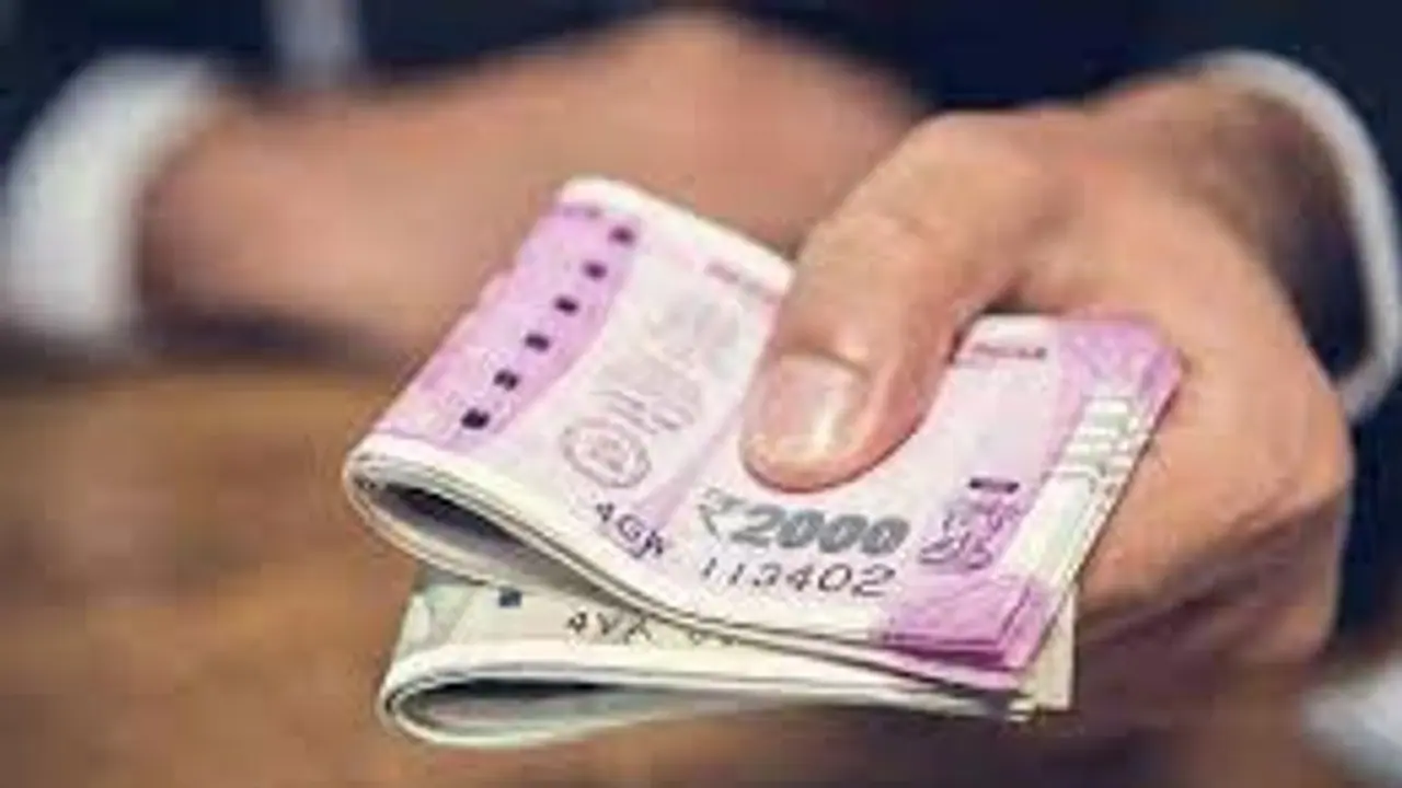 Vastu Tips For Business: ব্যবসায় উন্নতি করতে ঘরে ছবি লাগান, জেনে নিন কোন ধরনের ছবি শুভ