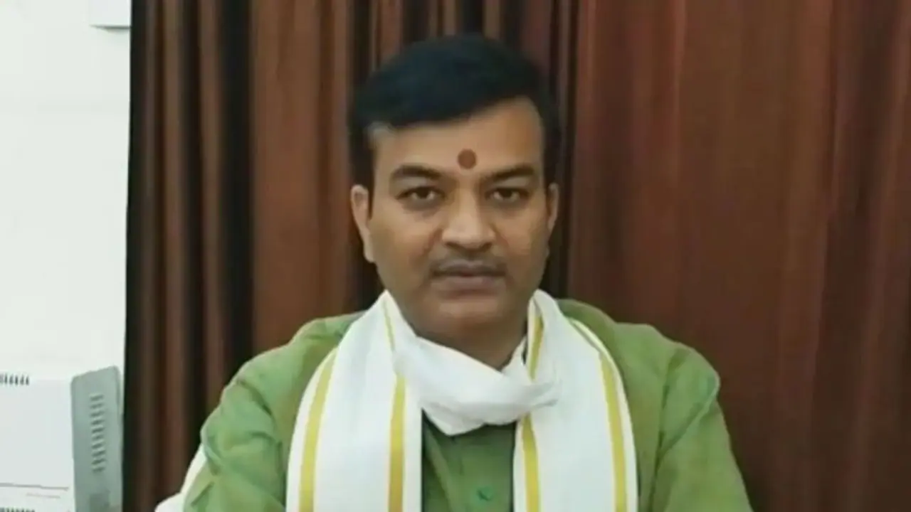 योगी के मंत्री आनन्द स्वरूप ने मुस्लिमों से कहा कृष्ण जन्मभूमि में स्थित ‘सफेद भवन’को हिंदुओं के हवाले कर दें योगी के मंत्री आनन्द स्वरूप ने मुस्लिमों से कहा कृष्ण जन्मभूमि में स्थित ‘सफेद भवन’को हिंदुओं के हवाले कर दें