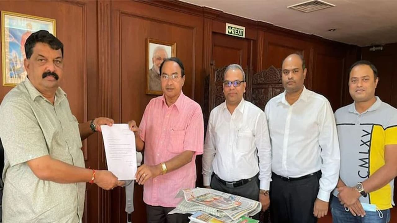 Goa Election 2022 : कांग्रेस को बड़ा झटका, पूर्व सीएम रवि नाइक ने छोड़ा 'हाथ', बीजेपी में हो सकते हैं शामिल