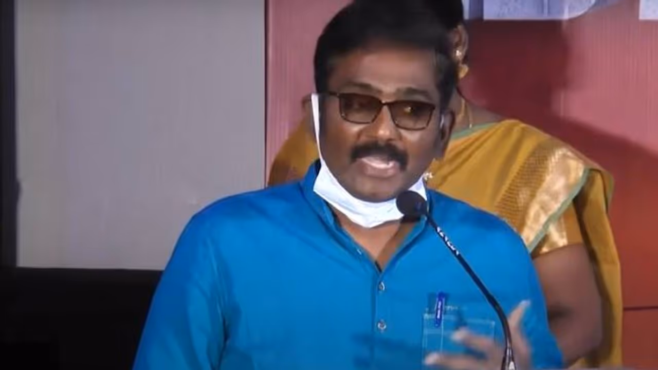 தீராத கலை தாகம்.. ஐசியூ வில் படுத்த படுக்கையாக இருந்தபோதும் படத்துக்கு கதை எழுதினேன் கலங்க வைத்த வசந்த பாலன் தீராத கலை தாகம்.. ஐசியூ வில் படுத்த படுக்கையாக இருந்தபோதும் படத்துக்கு கதை எழுதினேன் கலங்க வைத்த வசந்த பாலன்