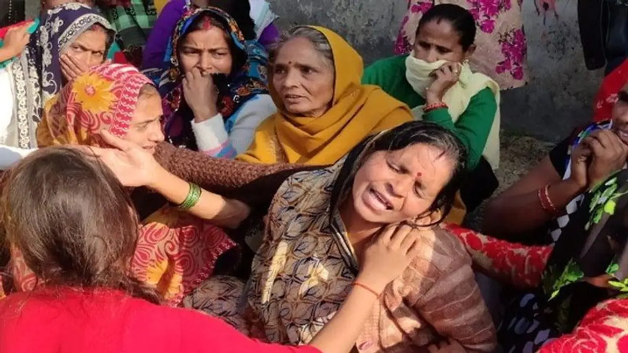 गैस फैक्ट्री में बड़ा हादसा, जहरीली गैस की चपेट में आने से तीन मजदूर की मौत गैस फैक्ट्री में बड़ा हादसा, जहरीली गैस की चपेट में आने से तीन मजदूर की मौत