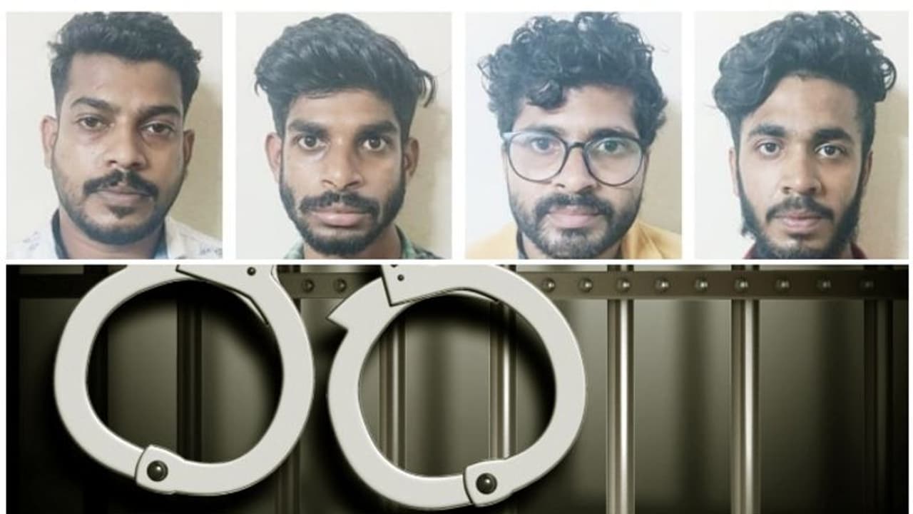 ഹിന്ദു ഐക്യവേദി പ്രവർത്തകന്റെ വീട് ആക്രമിച്ച കേസിൽ നാല് ബിജെപി പ്രവർത്തകർ അറസ്റ്റില് ഹിന്ദു ഐക്യവേദി പ്രവർത്തകന്റെ വീട് ആക്രമിച്ച കേസിൽ നാല് ബിജെപി പ്രവർത്തകർ അറസ്റ്റില്