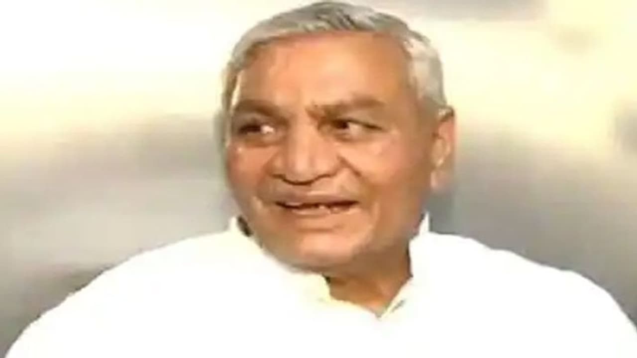 योगी सरकार के कैबीनेट मंत्री का बड़ा बयान, कहा कृष्ण का मंदिर मथुरा में नहीं, तो क्या लाहौर में बनेगा योगी सरकार के कैबीनेट मंत्री का बड़ा बयान, कहा कृष्ण का मंदिर मथुरा में नहीं, तो क्या लाहौर में बनेगा