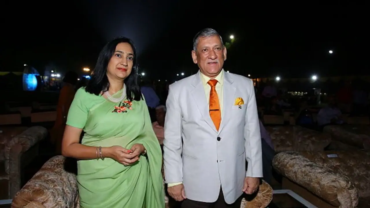 Bipin Rawat in Dimapur Crush: অল্পের জন্য সেদিন প্রাণে বেঁচেছিলেন বিপিন রাওয়াত Bipin Rawat in Dimapur Crush: অল্পের জন্য সেদিন প্রাণে বেঁচেছিলেন বিপিন রাওয়াত