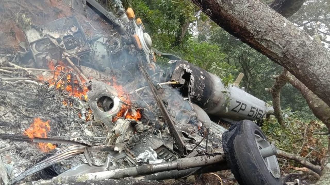 IAF Helicopter Crash ಆರು ಮೃತದೇಹದ ಗುರುತು ಪತ್ತೆ, ಪಾರ್ಥೀವ ಶರೀರಕ್ಕೆ ಇನ್ನೂ ಕಾಯುತ್ತಿದೆ 4 ಕುಟುಂಬ! IAF Helicopter Crash ಆರು ಮೃತದೇಹದ ಗುರುತು ಪತ್ತೆ, ಪಾರ್ಥೀವ ಶರೀರಕ್ಕೆ ಇನ್ನೂ ಕಾಯುತ್ತಿದೆ 4 ಕುಟುಂಬ!