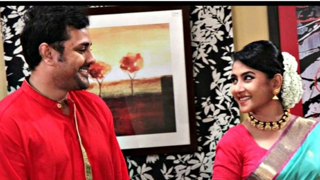 Deboleena Tathagata: 'মিথ্যা বলাটা বন্ধ হওয়া দরকার' সোশ্যাল মিডিয়ায় কোন ইঙ্গিত দিতে চাইলেন দেবলীনা