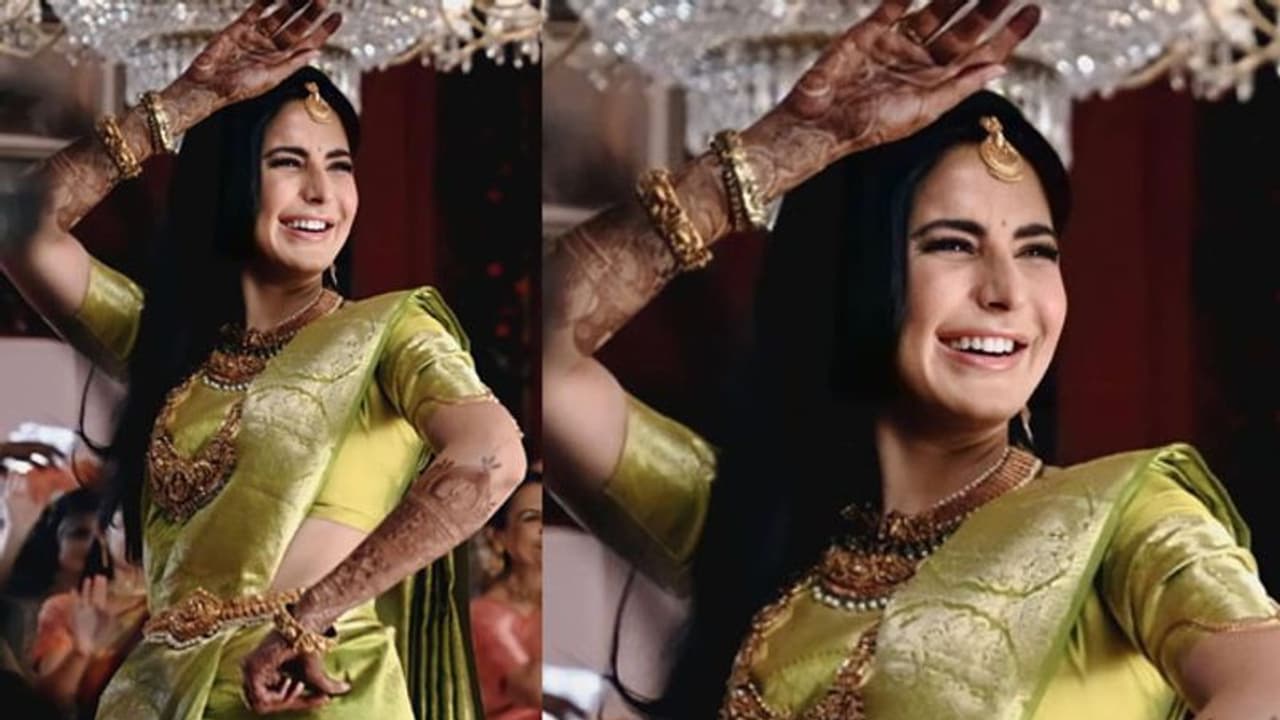 हाथों में मेहंदी, हरी साड़ी और ठुमके लगाती दिखी Katrina Kaif, जानें वायरल हो रही इस फोटो की सच्चाई हाथों में मेहंदी, हरी साड़ी और ठुमके लगाती दिखी Katrina Kaif, जानें वायरल हो रही इस फोटो की सच्चाई