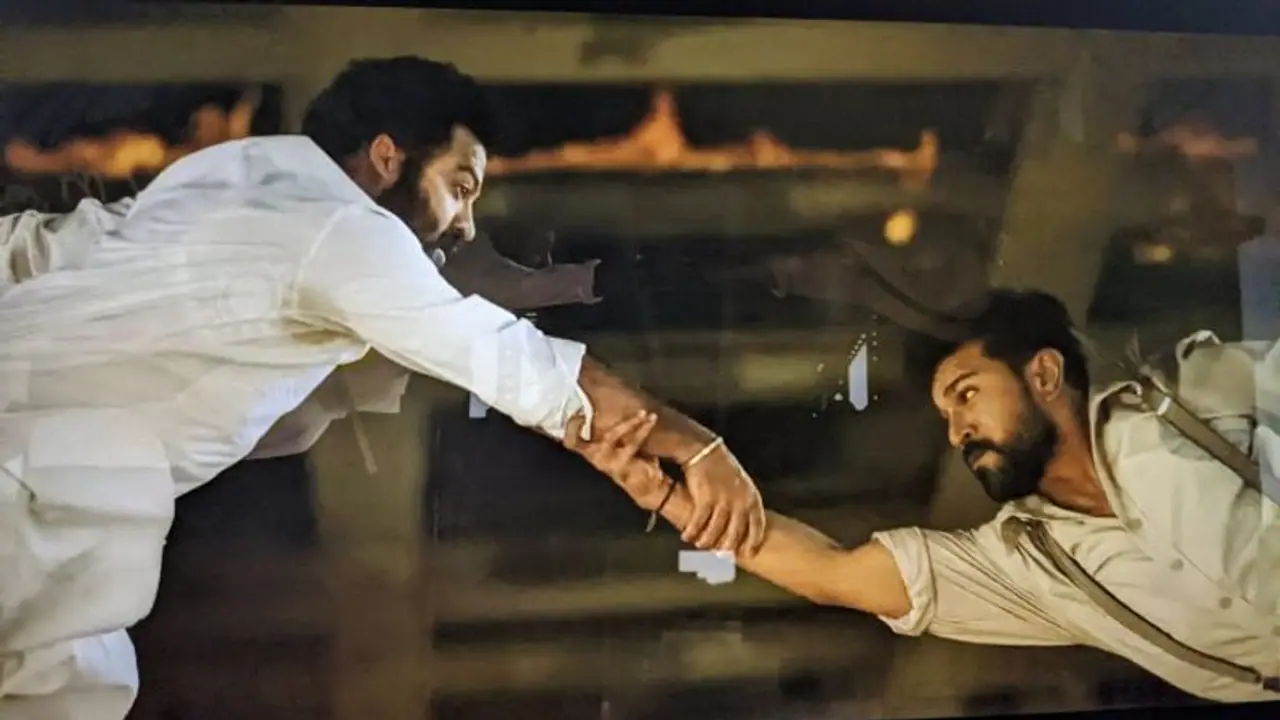 ‘RRR’:ఓటీటీ రిలీజ్ ఎప్పుడు? అఫీషియల్ గా చెప్పేసారు ‘RRR’:ఓటీటీ రిలీజ్ ఎప్పుడు? అఫీషియల్ గా చెప్పేసారు