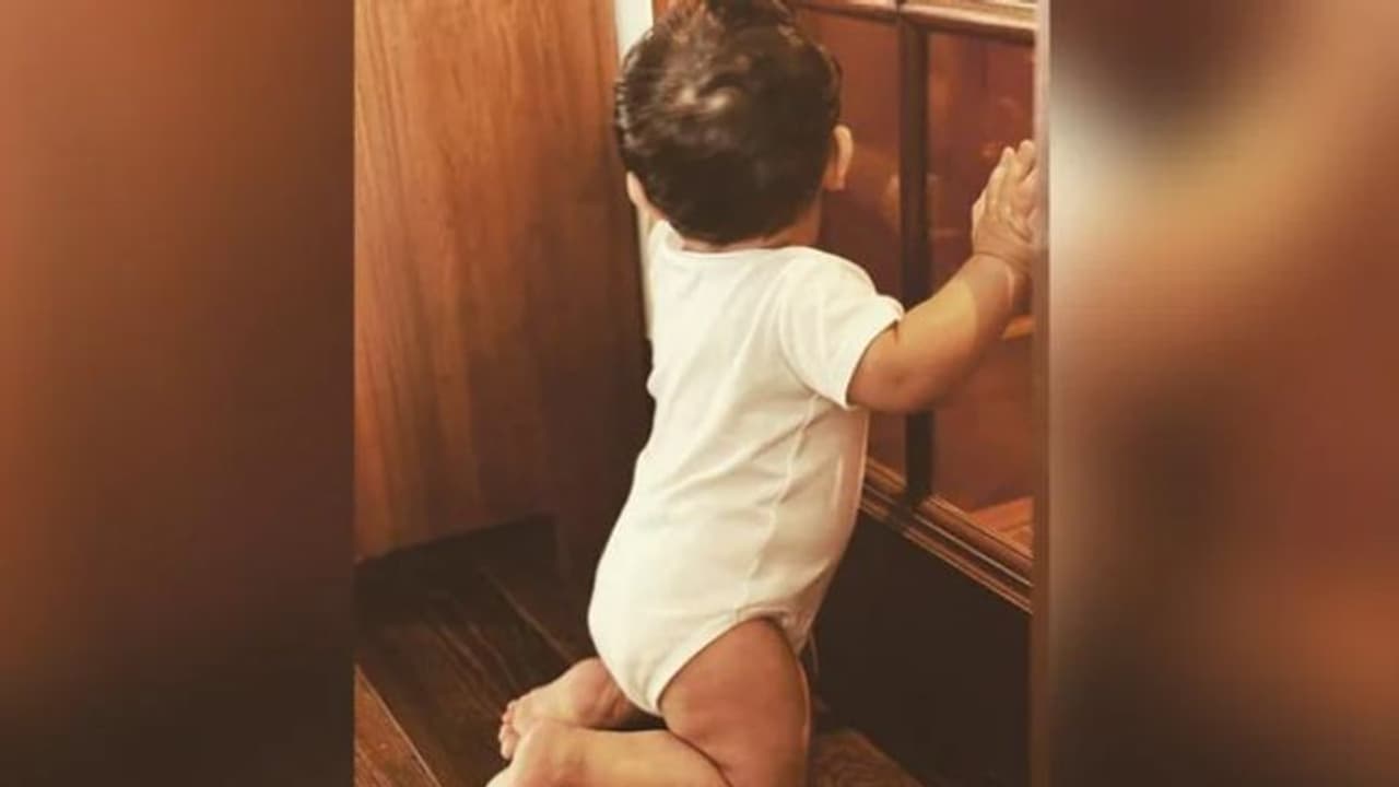 Kareena Kapoor Son : 'മേരാ ബേട്ടാ'; മകന്‍റെ ചിത്രം പങ്കുവച്ച് കരീന കപൂര്‍