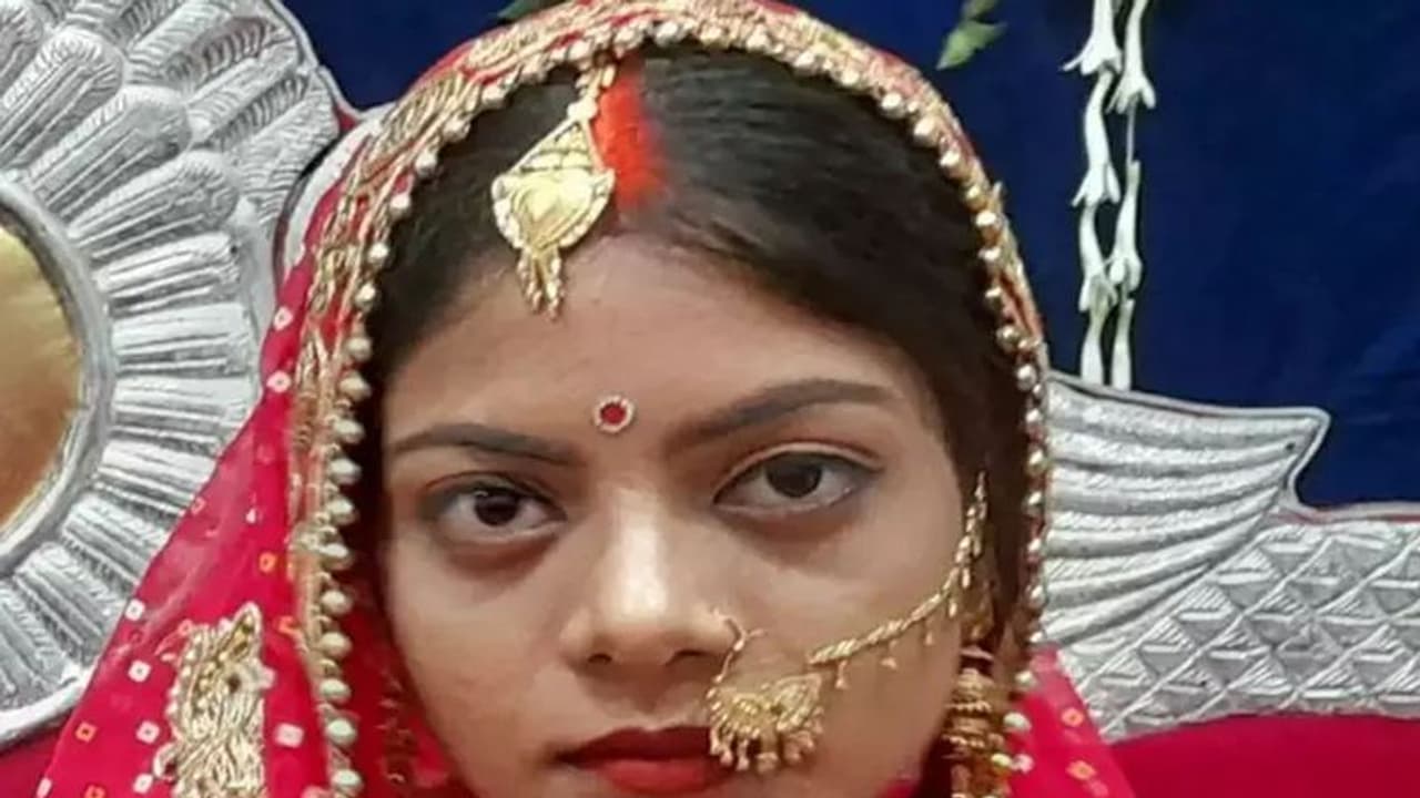 शादी के 6 दिन बाद लापता हो गई थी दुल्हन, हत्या के आरोप में जेल जाने वाले थे ससुरालवाले, 6 माह बाद मिली जिंदा शादी के 6 दिन बाद लापता हो गई थी दुल्हन, हत्या के आरोप में जेल जाने वाले थे ससुरालवाले, 6 माह बाद मिली जिंदा