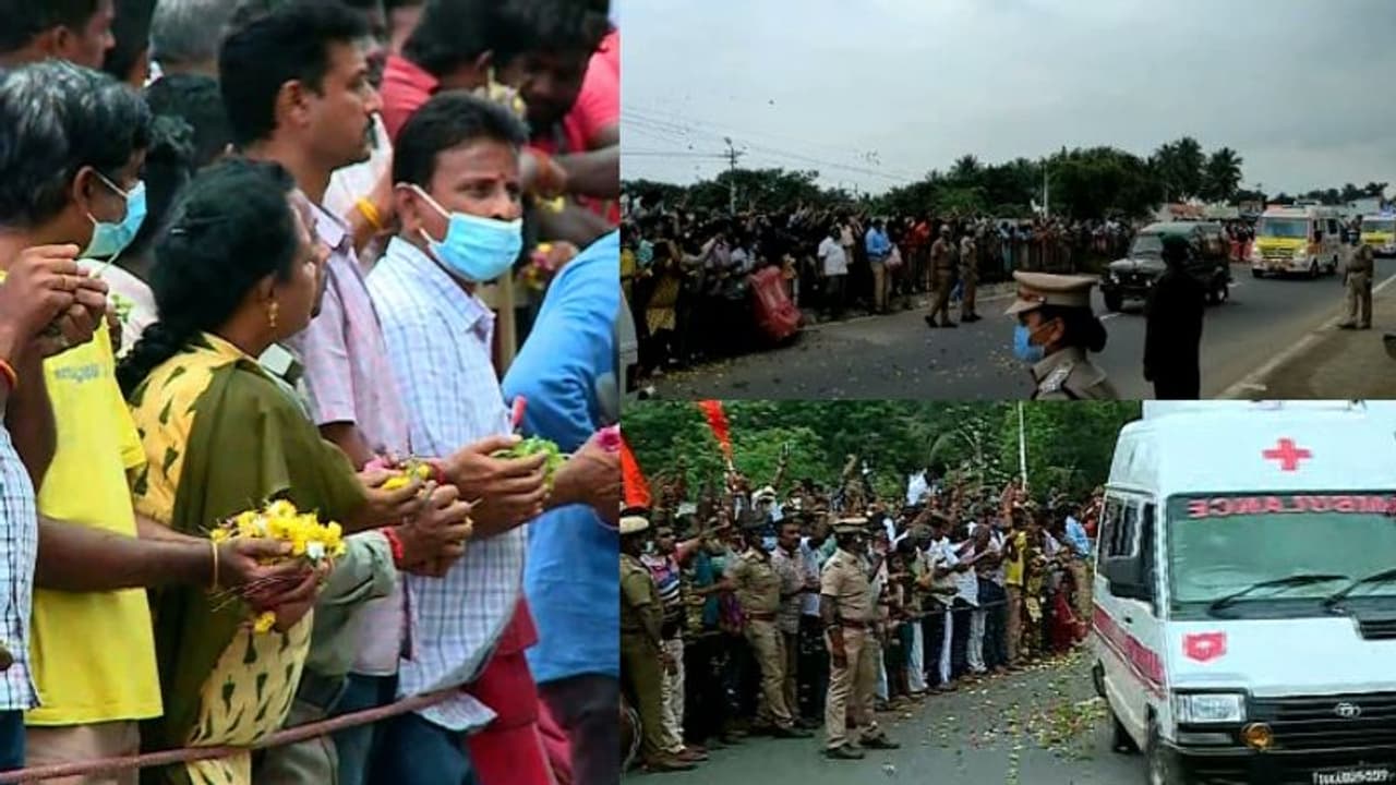 Bipin Rawat: ബിപിൻ റാവത്തിനും സൈനികർക്കും കണ്ണീർ പൂക്കളേകി കൂനൂർ