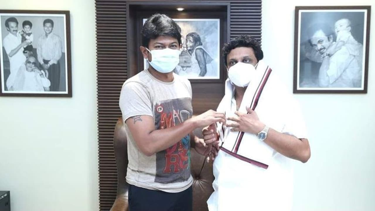 DMK : மீண்டும் உதயநிதி புராணம்..கடுப்பான சபாநாயகர்.. திமுக எம்.பி ராஜேஷ்குமாரின் ரிப்பீட் மோட் ! DMK : மீண்டும் உதயநிதி புராணம்..கடுப்பான சபாநாயகர்.. திமுக எம்.பி ராஜேஷ்குமாரின் ரிப்பீட் மோட் !