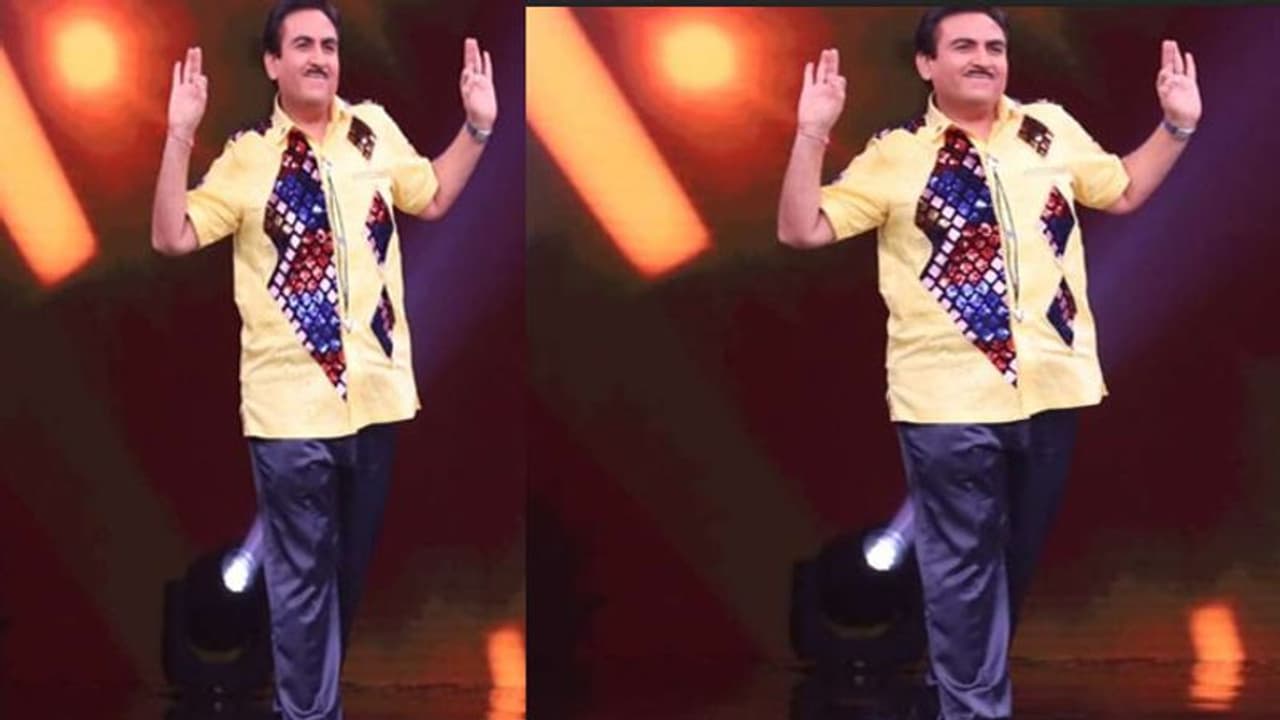 Taarak Mehta ka Ooltah Chashmah के जेठालाल बेटी के संगीत सेरेमनी पर जमकर किया डांस, देखें दिल जीतने वाला Video Taarak Mehta ka Ooltah Chashmah के जेठालाल बेटी के संगीत सेरेमनी पर जमकर किया डांस, देखें दिल जीतने वाला Video
