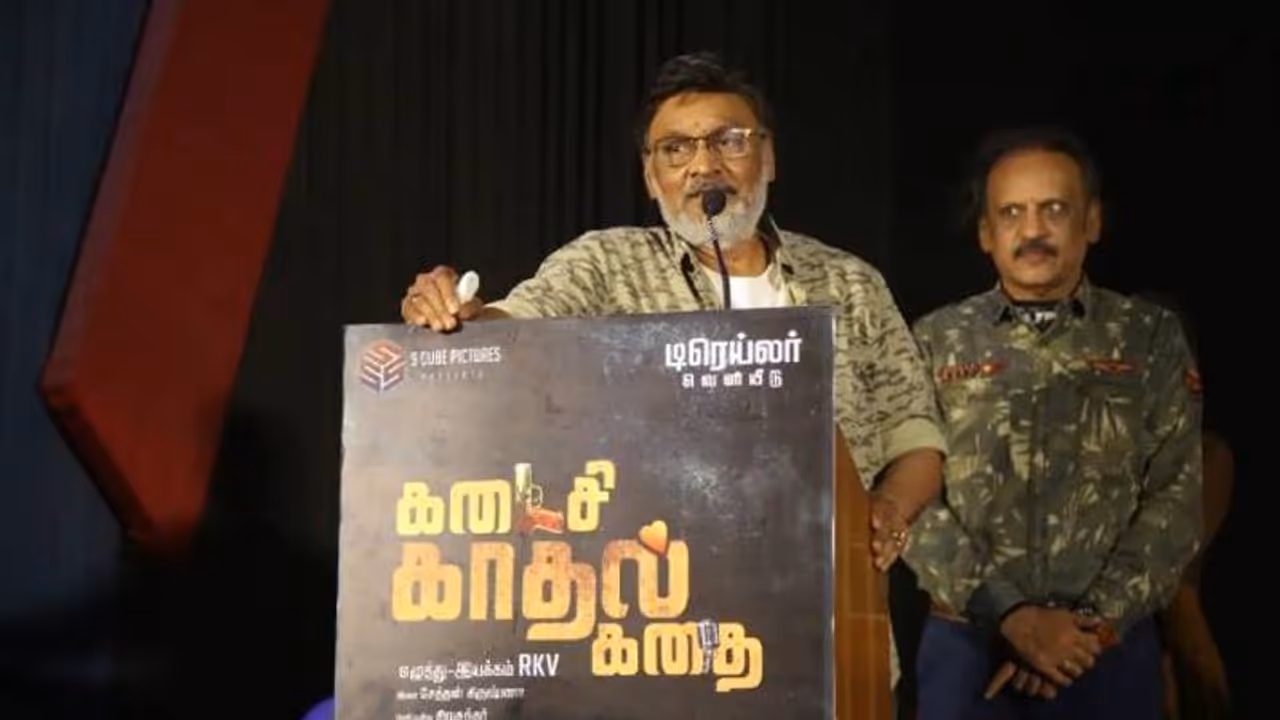 Bakkiyaraj : சில படங்களை பார்த்தா தியேட்டர்களை திறக்காமலே இருந்திருக்கலாம்னு தோணுது பாக்யராஜ் ஆதங்கம் Bakkiyaraj : சில படங்களை பார்த்தா தியேட்டர்களை திறக்காமலே இருந்திருக்கலாம்னு தோணுது பாக்யராஜ் ஆதங்கம்