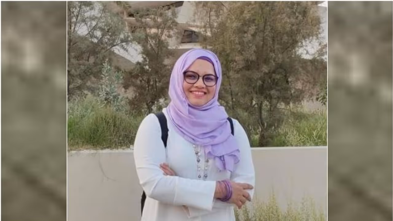 Gulf News : പ്രസവത്തിന് ശേഷം മസ്തിഷ്കാഘാതം; പ്രവാസി മലയാളി ഡോക്ടര് മരിച്ചു Gulf News : പ്രസവത്തിന് ശേഷം മസ്തിഷ്കാഘാതം; പ്രവാസി മലയാളി ഡോക്ടര് മരിച്ചു