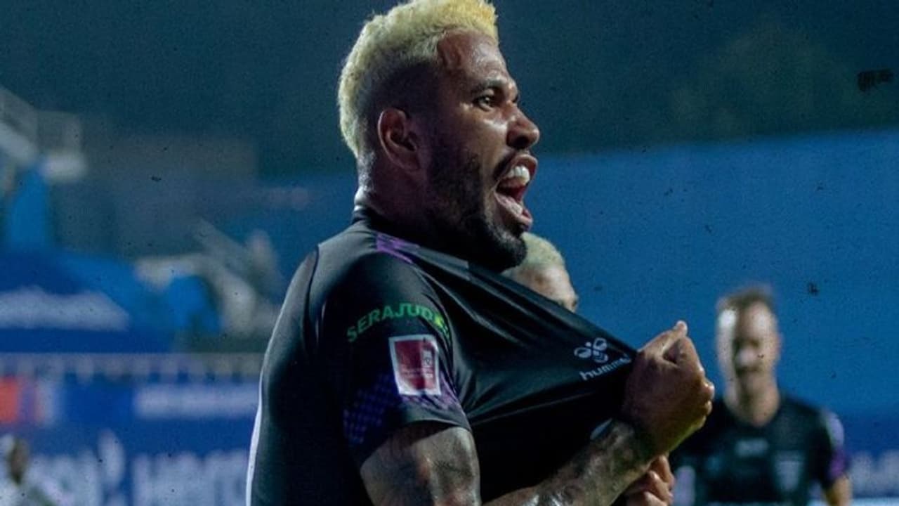 ISL : അവസരങ്ങള് തുലച്ച് നോര്ത്ത് ഈസ്റ്റ് യുനൈറ്റഡ്; ഒരു ഗോളടിച്ച ഒഡീഷയ്ക്ക് ജയം ISL : അവസരങ്ങള് തുലച്ച് നോര്ത്ത് ഈസ്റ്റ് യുനൈറ്റഡ്; ഒരു ഗോളടിച്ച ഒഡീഷയ്ക്ക് ജയം