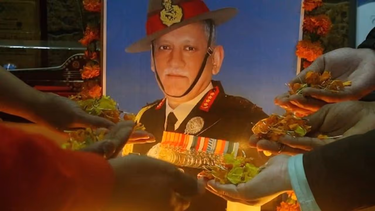 பிபின் ராவத்தின் ஹெலிகாப்டர் விபத்துக்கு இதுதான் காரணமா..? வெளியானது ஆதாரங்கள்..!