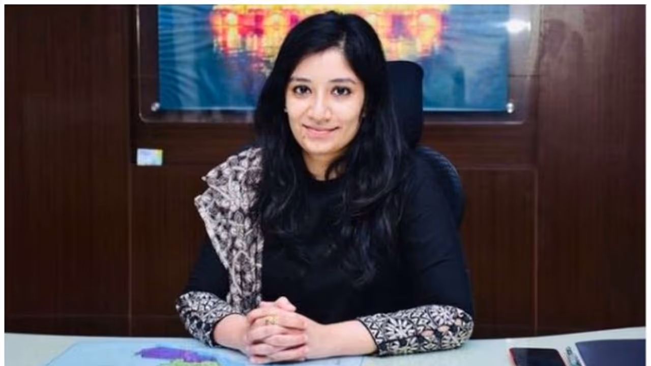 UPSC CSE : യുപിഎസ്‍സി തയ്യാറെടുപ്പിലാണോ? ഏകാ​ഗ്രതക്ക് ഭം​ഗം വരുത്തുന്ന എല്ലാം ഒഴിവാക്കുക; അനുപമ അഞ്ജലി ഐഎഎസ്