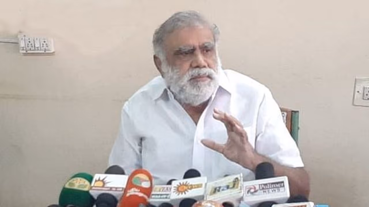 புள்ளிவிவரத்துடன் பட்டியலிட்ட அமைச்சர்.. திருடர்களுக்கு நகைகடன் தள்ளுபடி கொடுக்கவா..? ஓபிஎஸ் க்கு பதிலடி.. புள்ளிவிவரத்துடன் பட்டியலிட்ட அமைச்சர்.. திருடர்களுக்கு நகைகடன் தள்ளுபடி கொடுக்கவா..? ஓபிஎஸ் க்கு பதிலடி..