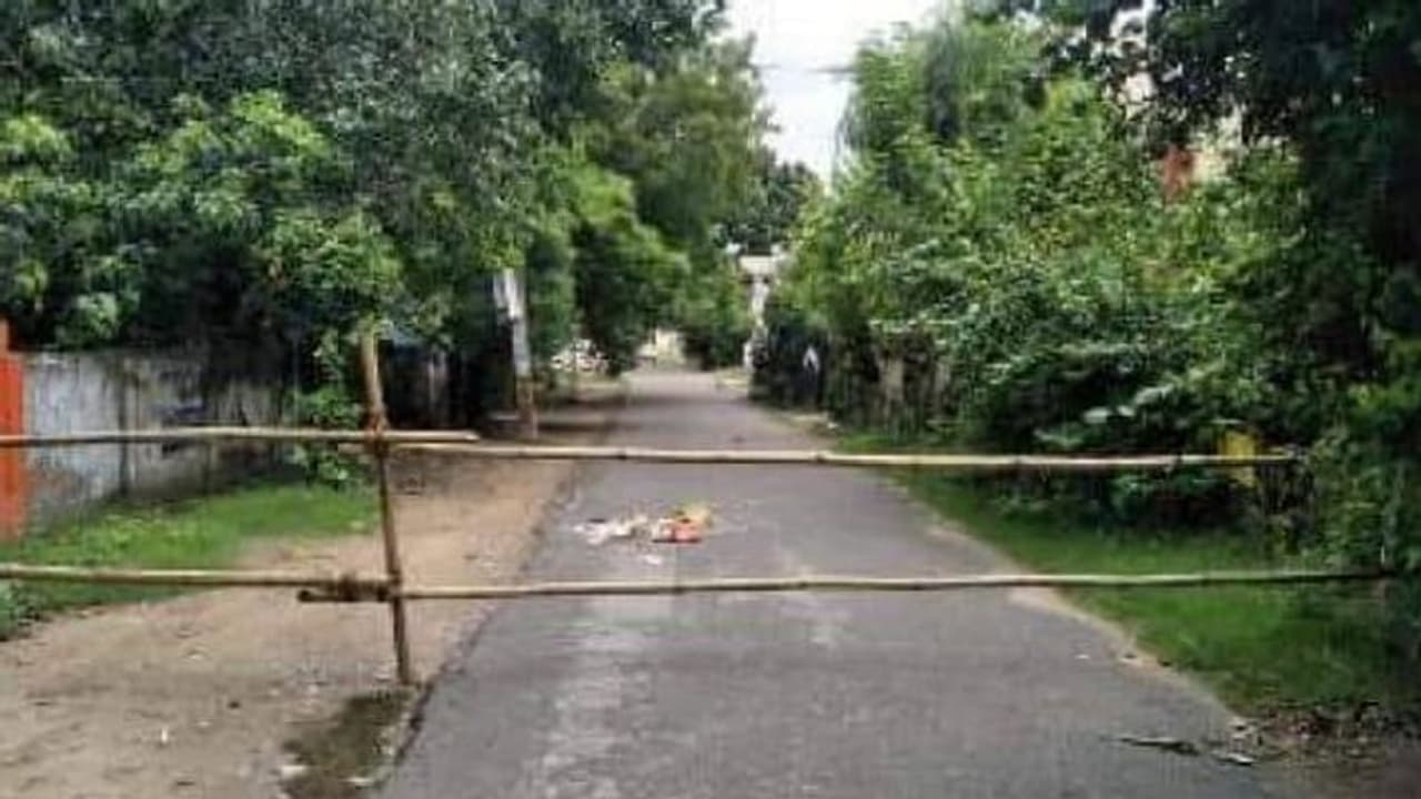 कोविड पॉजिटिव मिलने पर बनाए जाएंगे मिनी कंटेनमेंट जोन, DM लखनऊ ने सख्ती से दिए निर्देश कोविड पॉजिटिव मिलने पर बनाए जाएंगे मिनी कंटेनमेंट जोन, DM लखनऊ ने सख्ती से दिए निर्देश