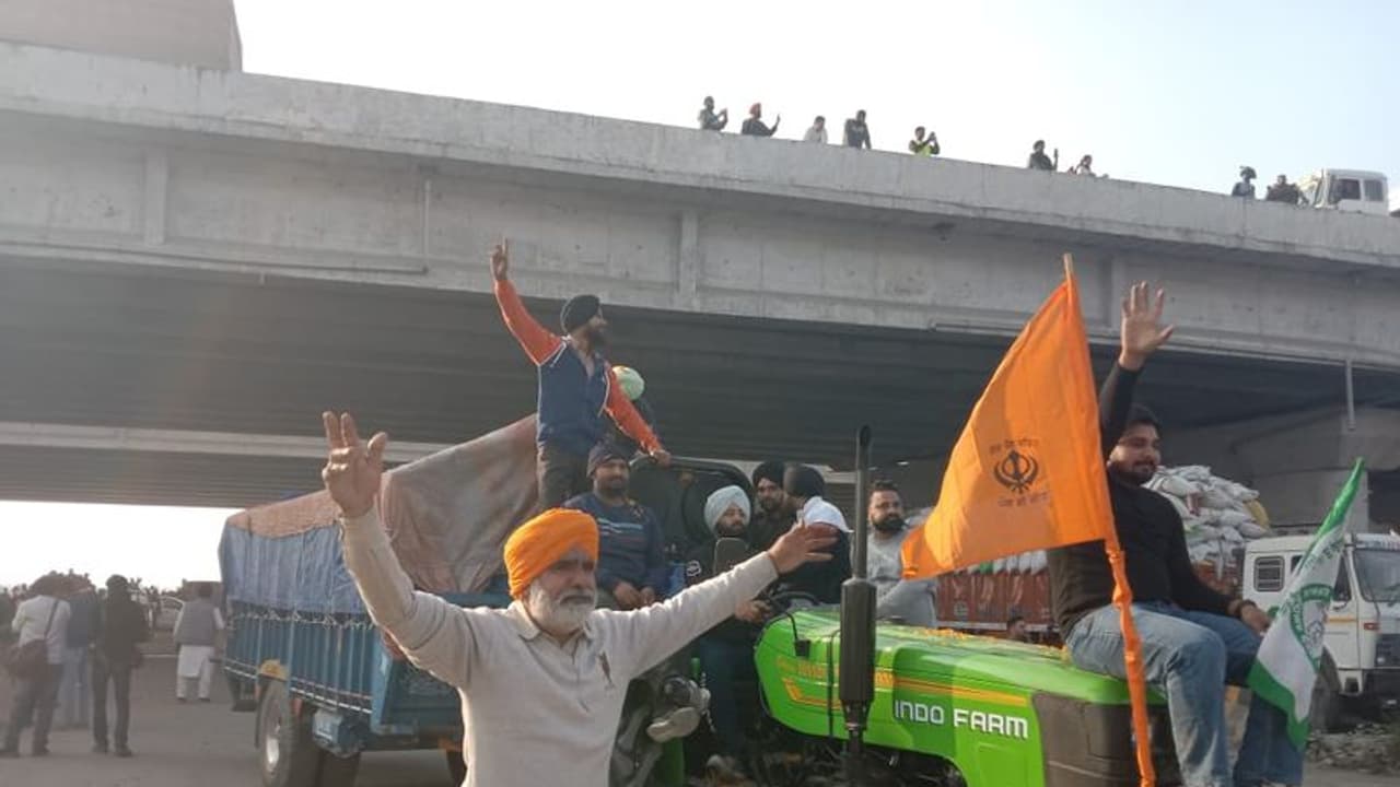 ദില്ലിയില്‍ രാംലീല മൈതാനിയിൽ 'കിസാന്‍ മഹാപഞ്ചായത്ത്' സംഘടിപ്പിക്കാന്‍ കര്‍ഷക സംഘടന