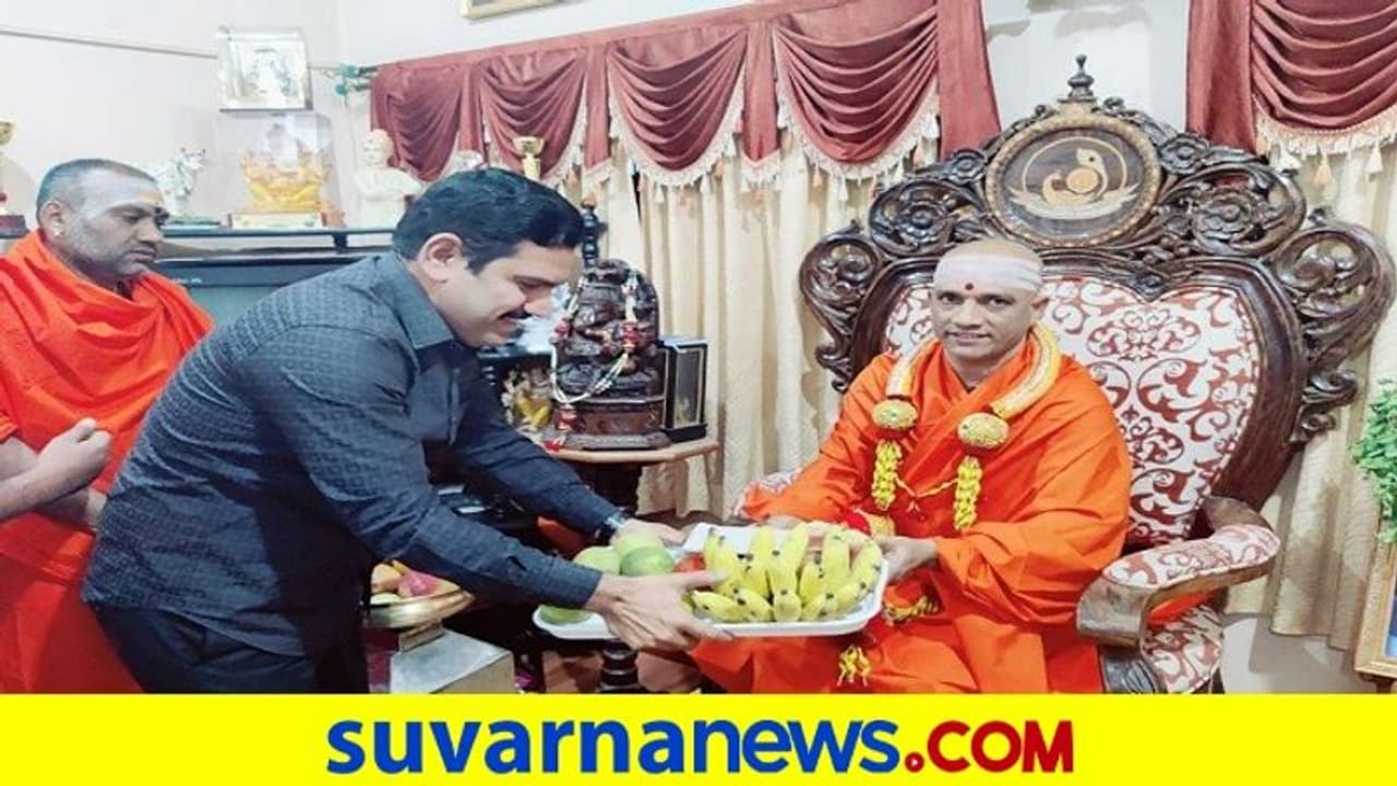 Karnataka Politics: ಶ್ರೀಗಳ ಜತೆ ವಿಜಯೇಂದ್ರ ಮಹತ್ವದ ಚರ್ಚೆ, ಸಿಎಂ ಬದಲಾವಣೆ ಬಗ್ಗೆ ಸ್ಪಷ್ಟನೆ