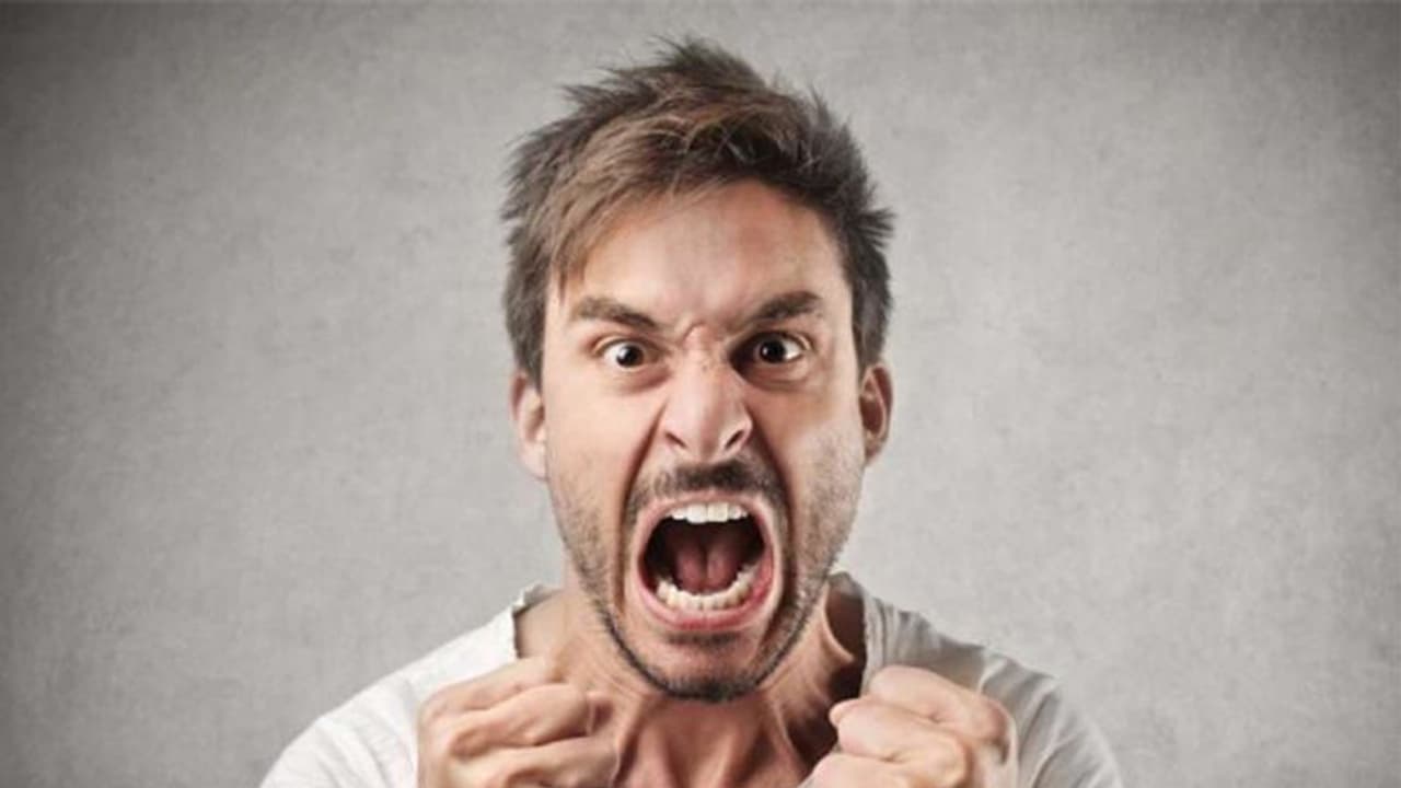 Life Management: संत प्रवचन दे रहे थे तभी एक आदमी ने पाखंड़ी बोलते हुए उन पर धूल फेंक दी…इसके बाद क्या हुआ? Life Management: संत प्रवचन दे रहे थे तभी एक आदमी ने पाखंड़ी बोलते हुए उन पर धूल फेंक दी…इसके बाद क्या हुआ?