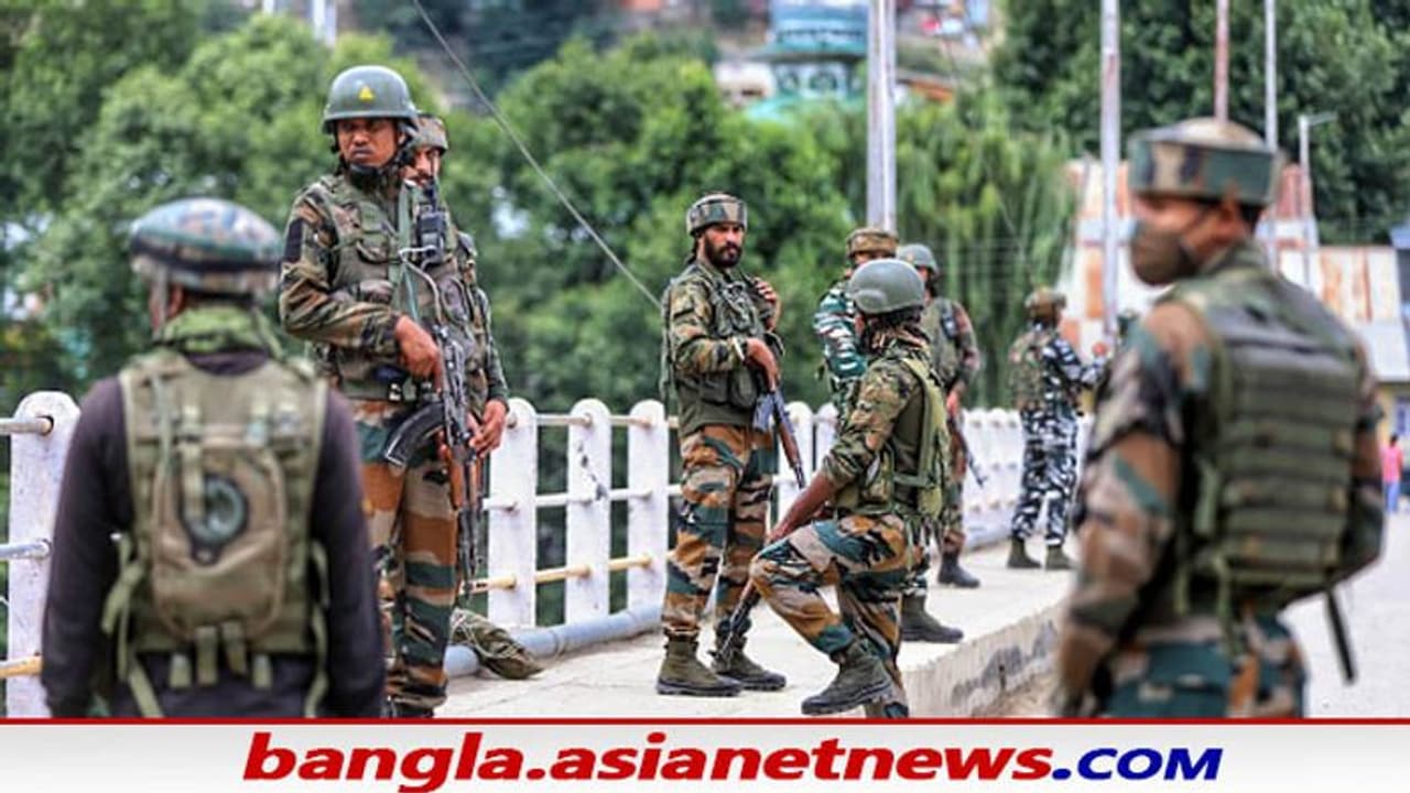 ৩৭০ ধারা বাতিলের পর থেকে জম্মু ও কাশ্মীরে খতম ৪৩৯ জঙ্গি, দাবি কেন্দ্রীয় মন্ত্রীর ৩৭০ ধারা বাতিলের পর থেকে জম্মু ও কাশ্মীরে খতম ৪৩৯ জঙ্গি, দাবি কেন্দ্রীয় মন্ত্রীর