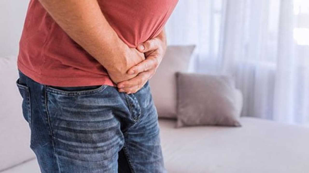 Men's Health : പ്രായം നാൽപത് കഴിഞ്ഞ പുരുഷന്മാര് ശ്രദ്ധിക്കേണ്ട അഞ്ച് ലക്ഷണങ്ങള്... Men's Health : പ്രായം നാൽപത് കഴിഞ്ഞ പുരുഷന്മാര് ശ്രദ്ധിക്കേണ്ട അഞ്ച് ലക്ഷണങ്ങള്...