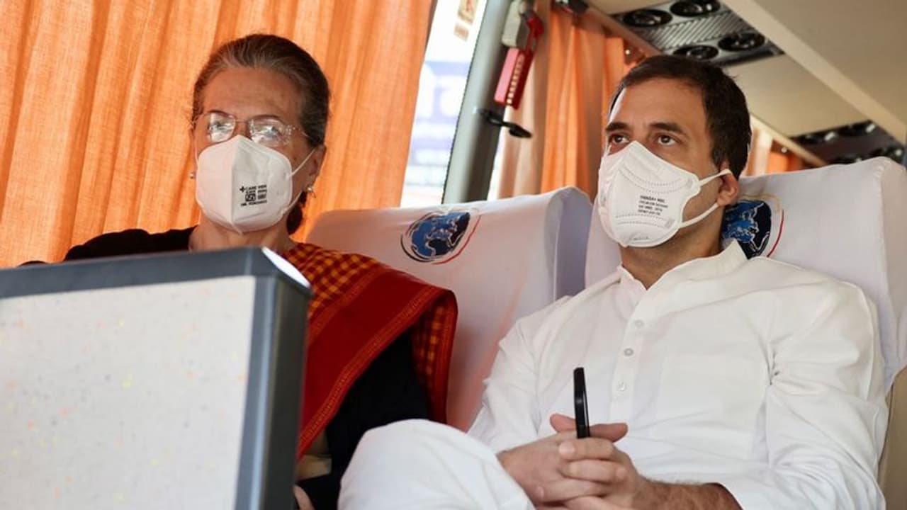 Rahul Attacks Modi: লখিমপুরের ঘটনায় মোদী সরকারকে কড়া আক্রমণ, কী বললেন রাহুল Rahul Attacks Modi: লখিমপুরের ঘটনায় মোদী সরকারকে কড়া আক্রমণ, কী বললেন রাহুল