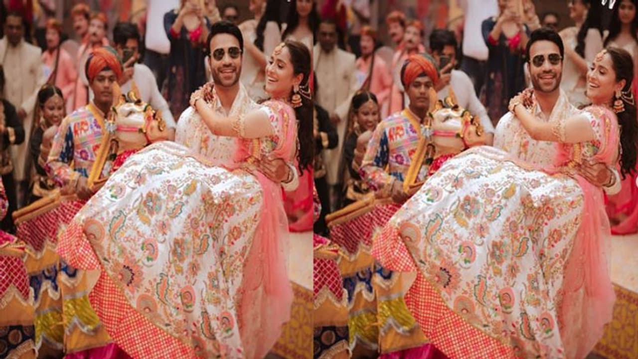 Ankita Lokhande Vicky Jain's wedding: Actress performs on Dola Re, Ishq Bina on her sangeet night [VIDEO]