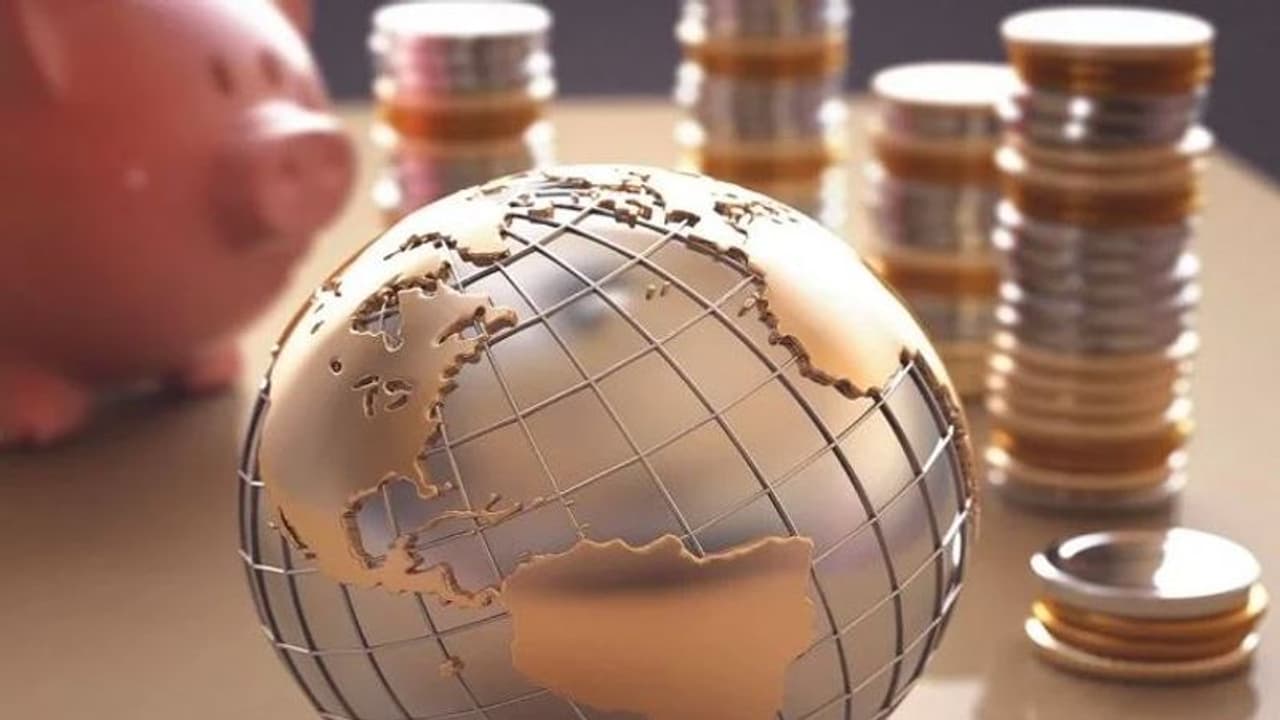 Share Market Live: വിപണിയിൽ 60,000 ലേക്ക് കടന്ന് സെൻസെക്സ്; സൂചികകൾ ഉയരുന്നു Share Market Live: വിപണിയിൽ 60,000 ലേക്ക് കടന്ന് സെൻസെക്സ്; സൂചികകൾ ഉയരുന്നു